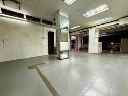 Bukit Batok West Avenue 8 (D23), Shop House #581716351